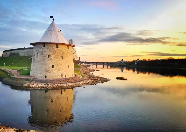 Покровская башня псков набережная реки великой фото Высокая башня, landmark, attraction, Russia, Pskov, 11-y mikrorayon - Yandex Map