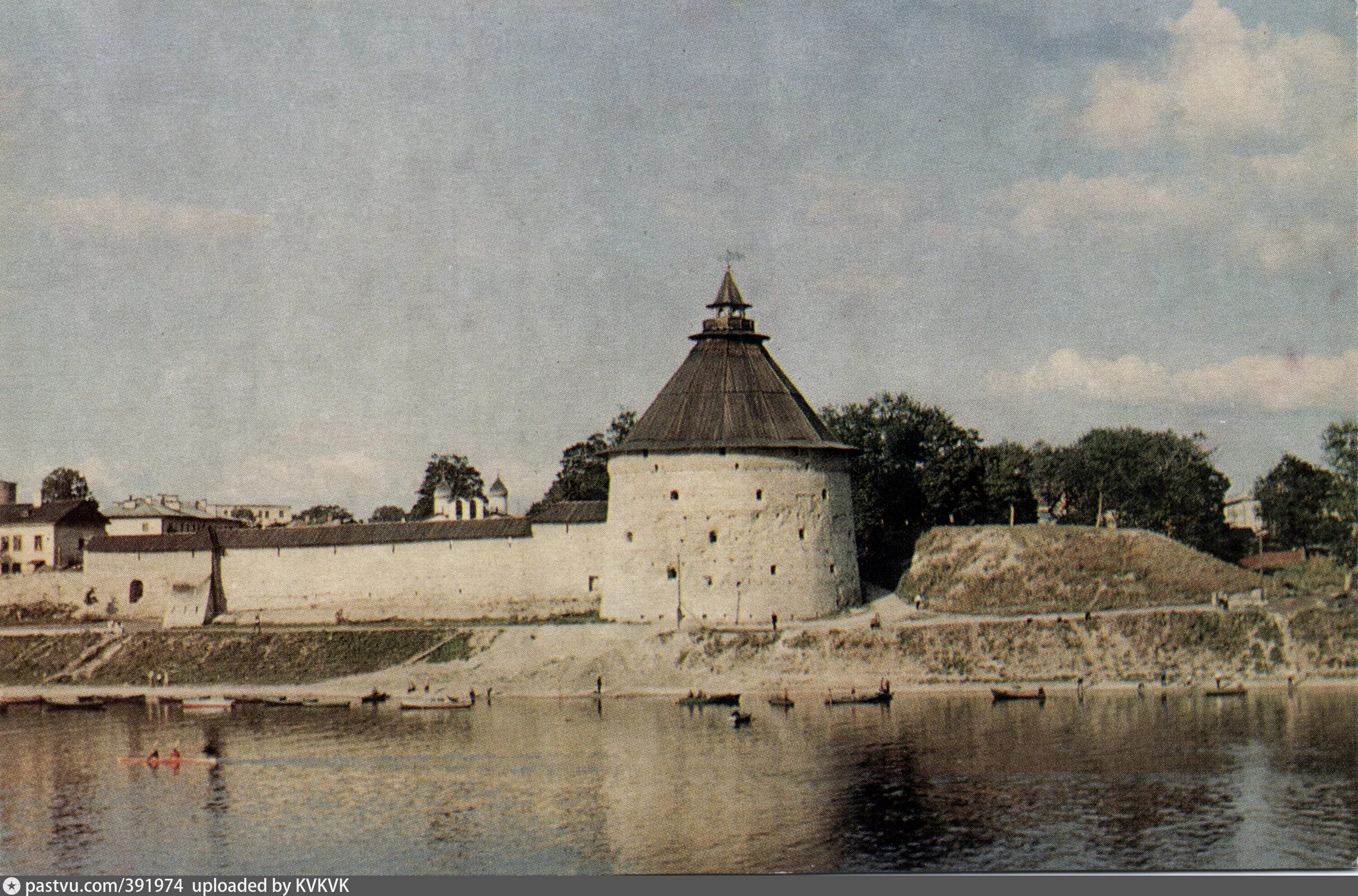 Покровская башня псков набережная реки великой фото Покровская башня