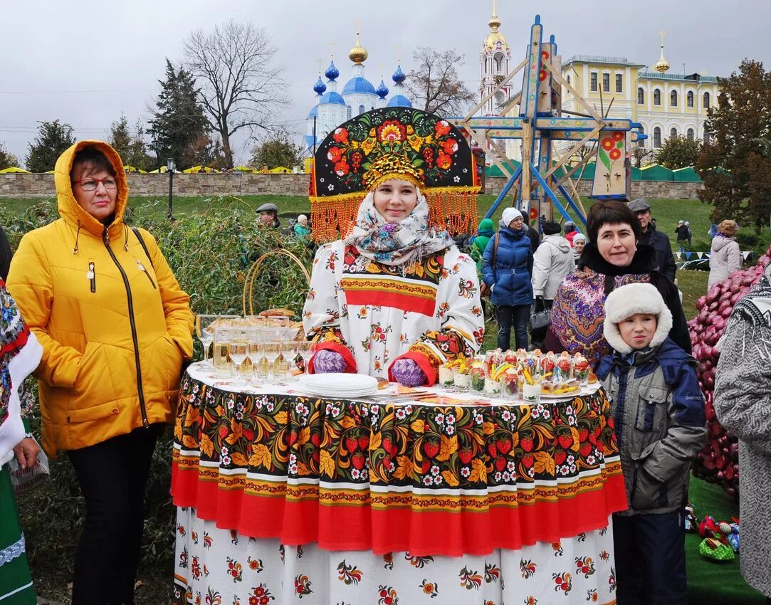 Покровская ярмарка фото Alexei Kondratiev: "Pokrovsky Fair may be analogous to Oktoberfest" Vestnik Kavk