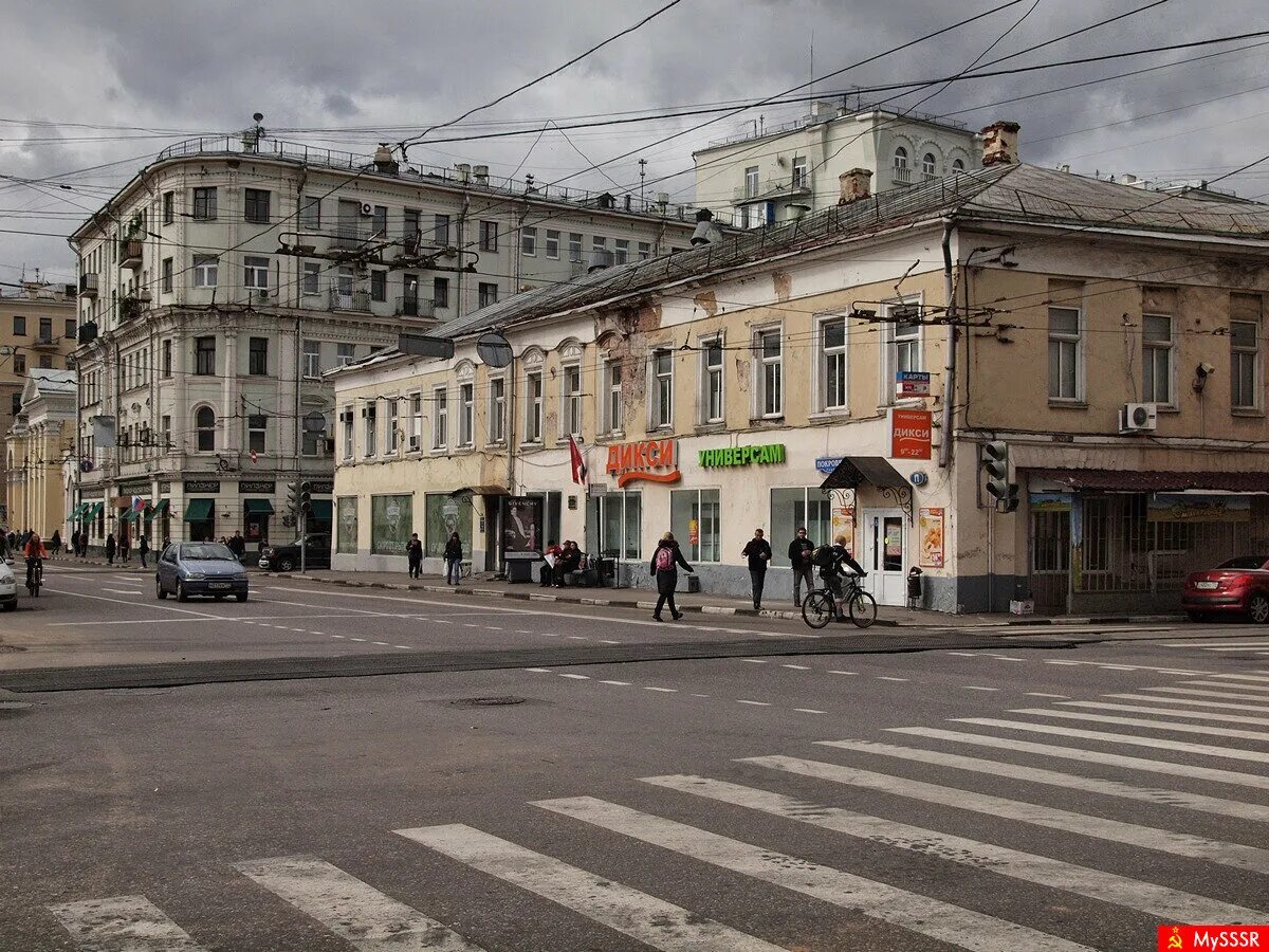 Покровские ворота где находятся в москве фото Покровка: "Из Ташкента барышни вернулись в ту же квартиру, что получили их погиб