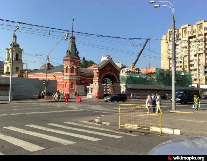 Покровские ворота где находятся в москве фото Ворота Покровского монастыря - Москва