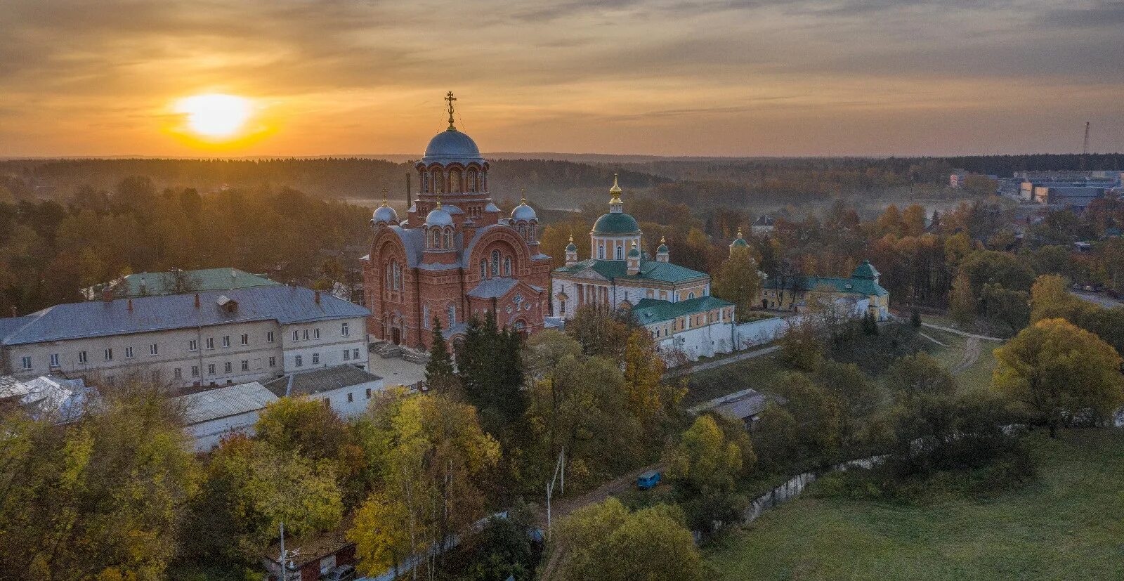 Покровский хотьков монастырь фото Праздничные богослужения 11 октября, в день памяти прпп. Кирилла и Марии Покровс