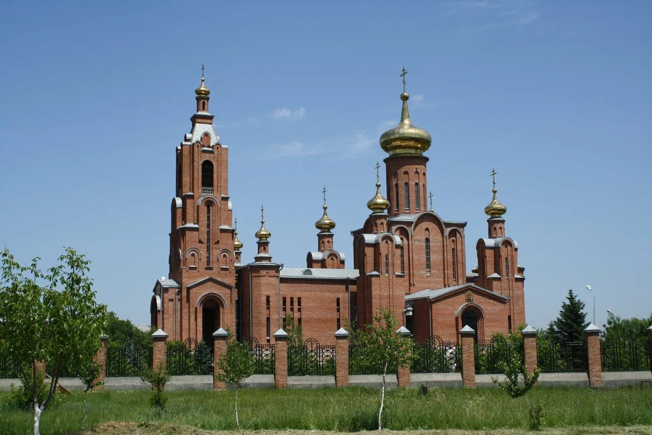 Покровский храм минеральные воды фото Панорама: Собор Покрова Пресвятой Богородицы, православный храм, Пятигорская ул.