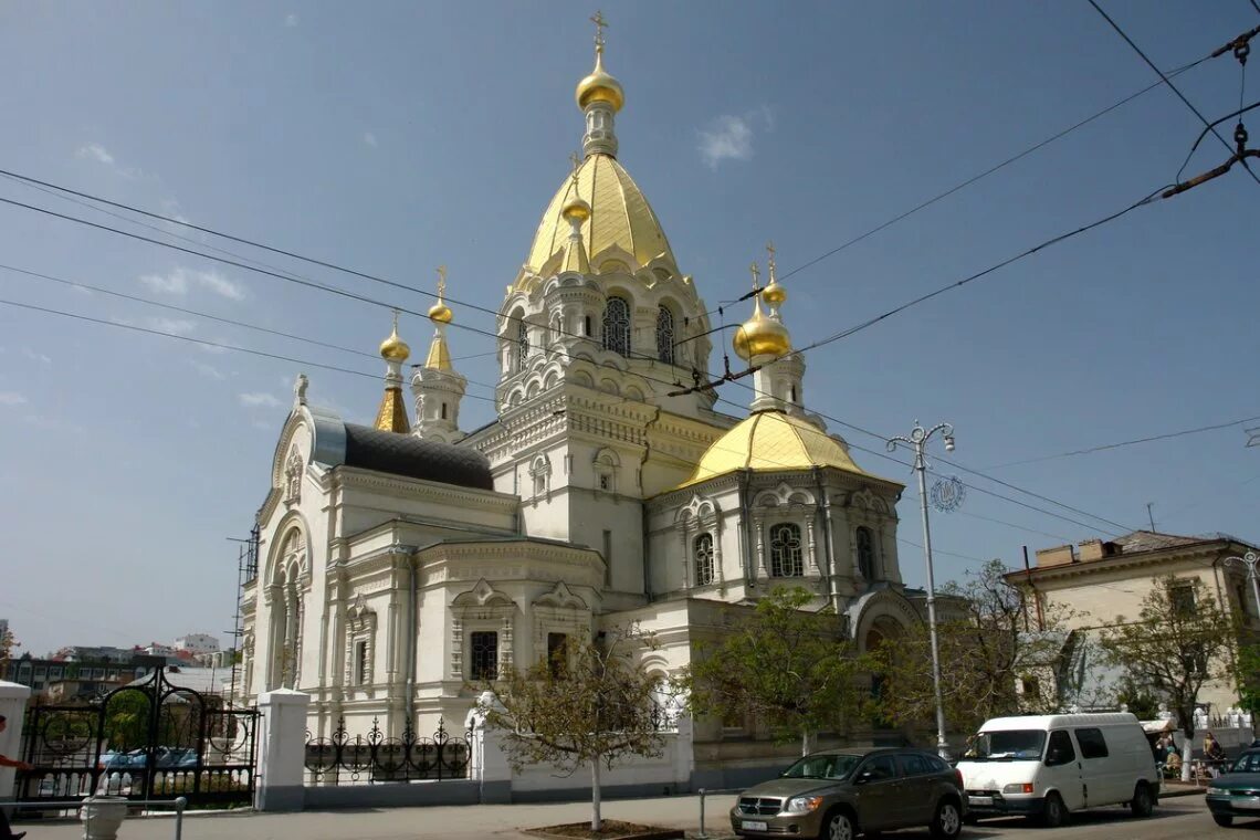 Покровский собор севастополь фото Севастополь. Покровский собор Гостевой дом "Корсунь"