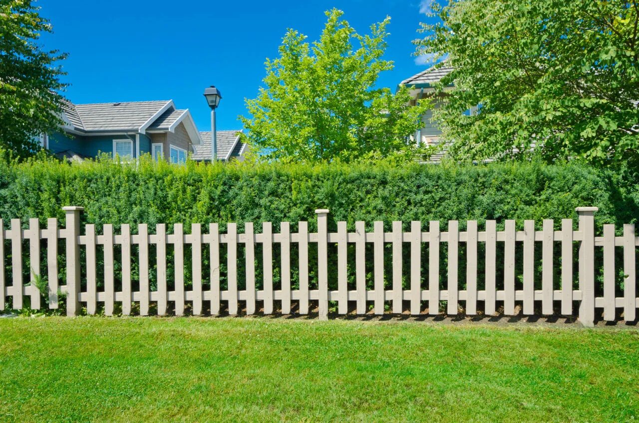 Покровский забор фото Sales and installation of fences in Witham with addresses, reviews and photos - 