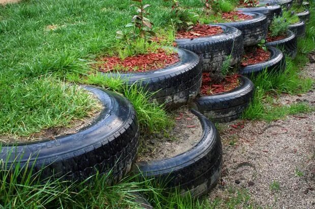 Покрышек своими руками фото tire planters Tyres recycle, Tire garden, Diy retaining wall