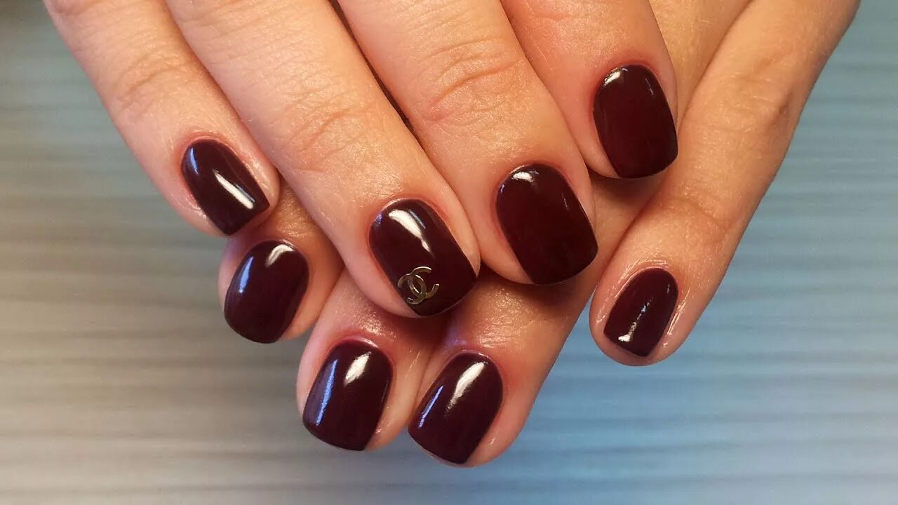 Покрытие лаком короткие ногти фото Дизайн ногтей гель-лак shellac - Дизайн ногтей Шанель (видео уроки дизайна ногте