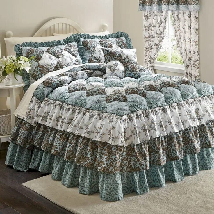 Покрывала на дачу своими руками Alexis Puff Top Printed Bedspread & More Decoração de casa, Roupa de ... Bed dec