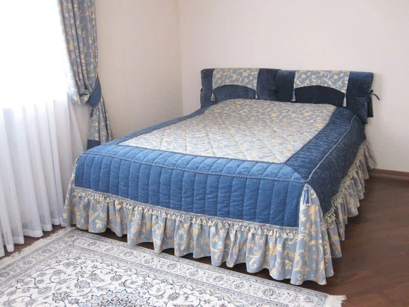 Покрывало на кровать своими руками фото Покрывала в комплекте со шторами