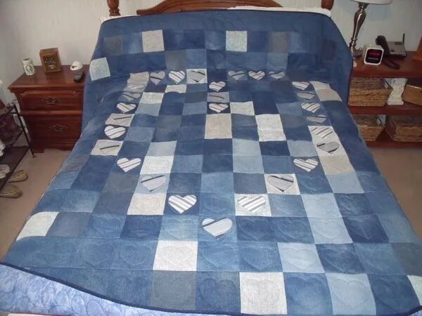 Покрывало старых джинсов своими руками фото Denim Quilt Completed Quilts, Denim quilt patterns, Denim quilt