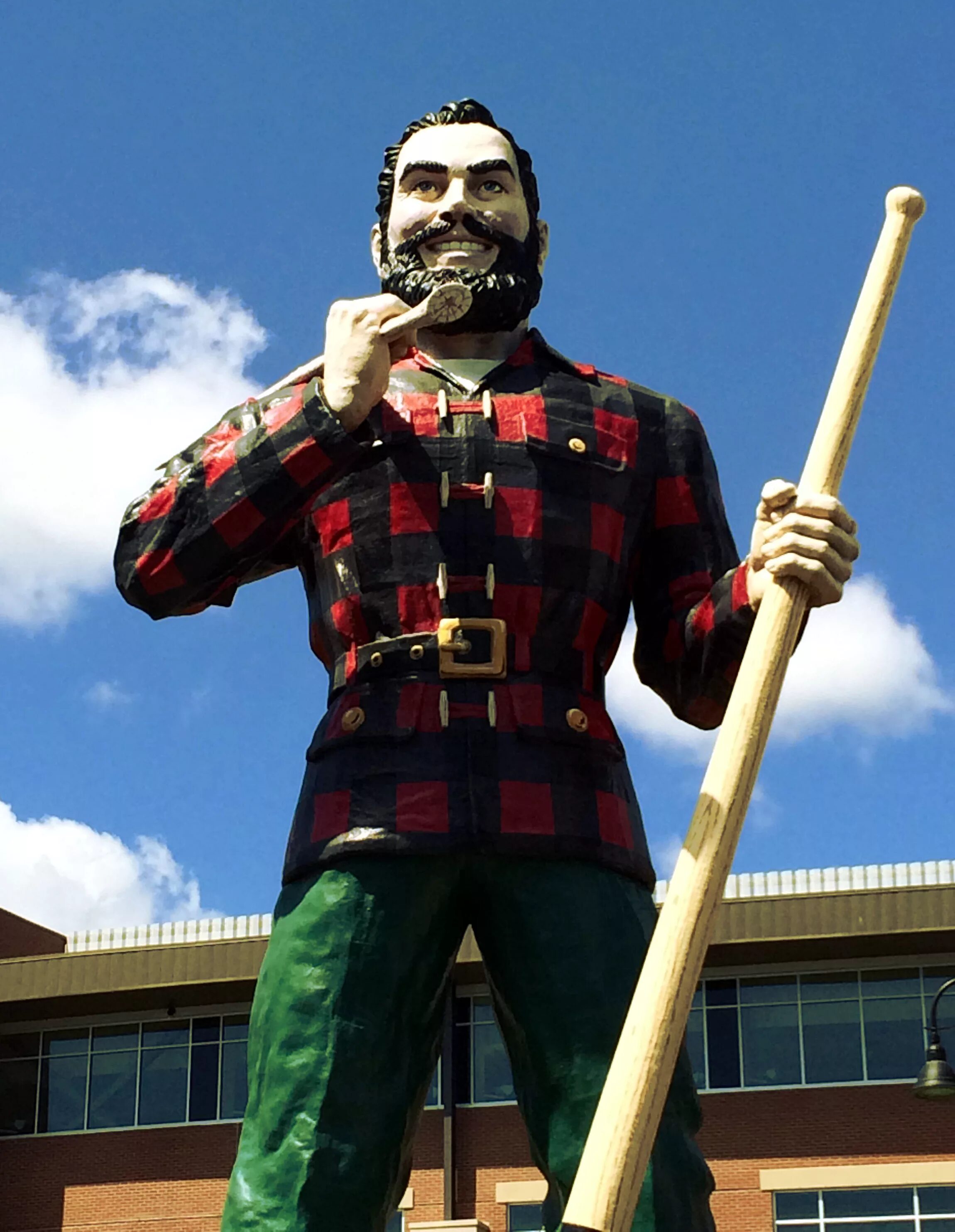 Поль баньян фото File:Paul Bunyan statue in Bangor, Maine.JPG - Wikipedia