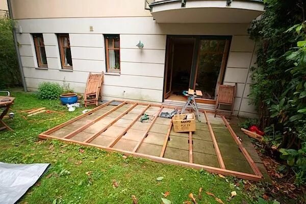 Пол на даче фото Low Deck Designs How to Build a Deck on the Ground