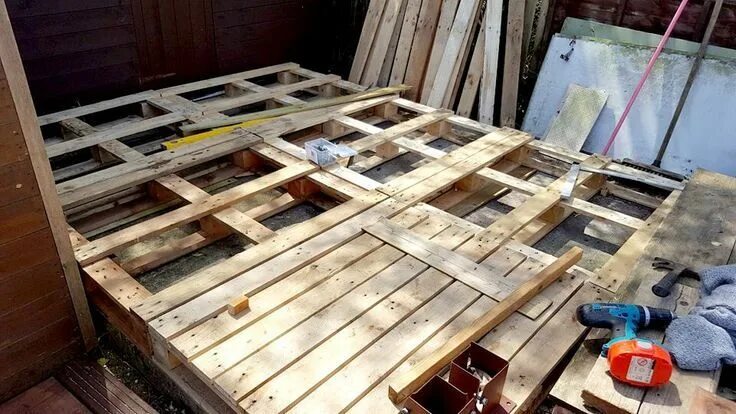 Пол на даче своими руками простой PalletDeckandFurnitureSetUnderGazebo Pallet decking, Diy pallet sofa, Furniture 