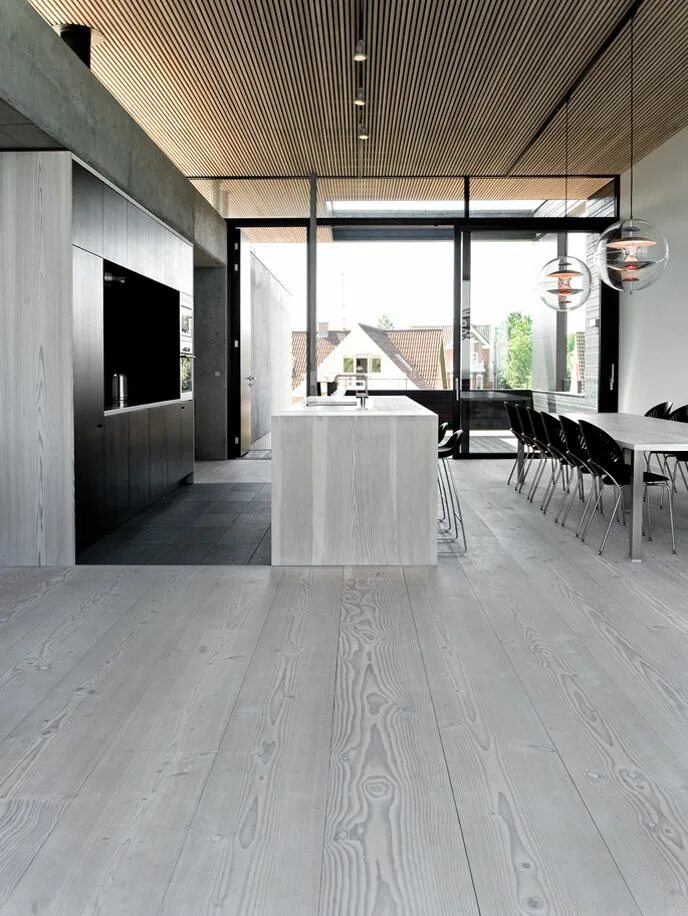 Пол серого цвета фото World's Most Beautiful Wood: The Dinesen Story Grey wood floors, Light grey wood