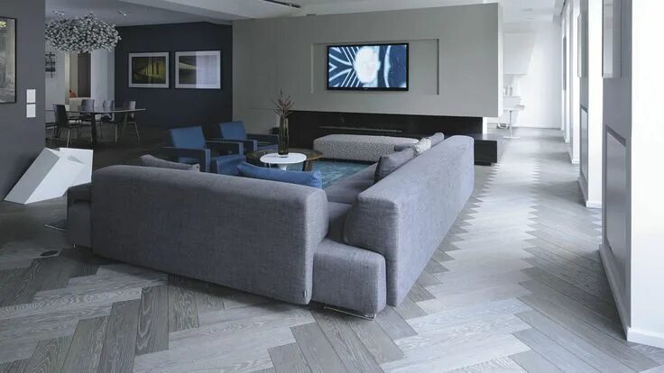 Пол серого цвета фото Oak parquet flooring / engineered - GRIS FLAMAND BLEACHED GREY - Oscar Ono Wood 