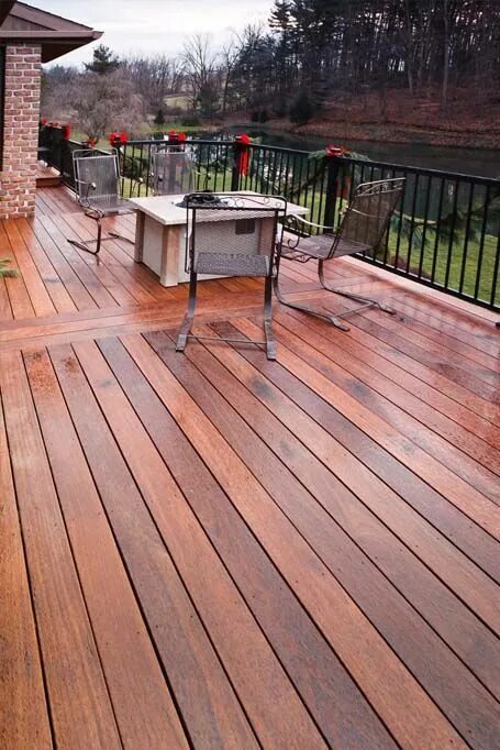 Пол в беседке варианты Wood Deck & Black Metal Rails Patio deck designs, Deck designs backyard, Wood de