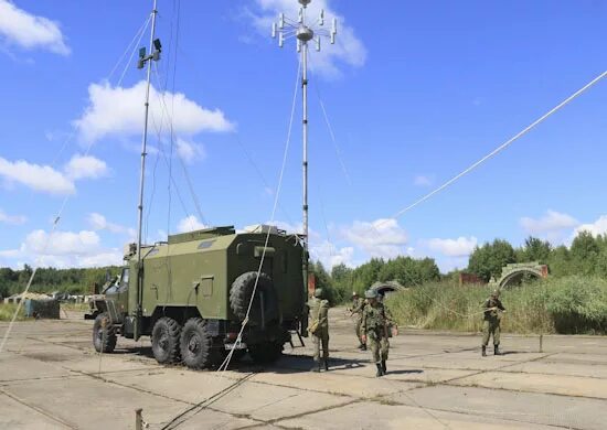 Поле 21 рэб фото В ЗВО началась тренировка по боевой готовности соединения радиоэлектронной борьб