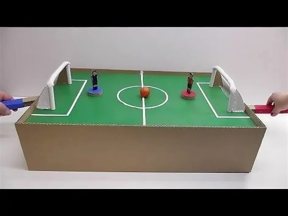 Поле самоделки How to make a football with magnets made of cardboard Desktop Game from Cardboar