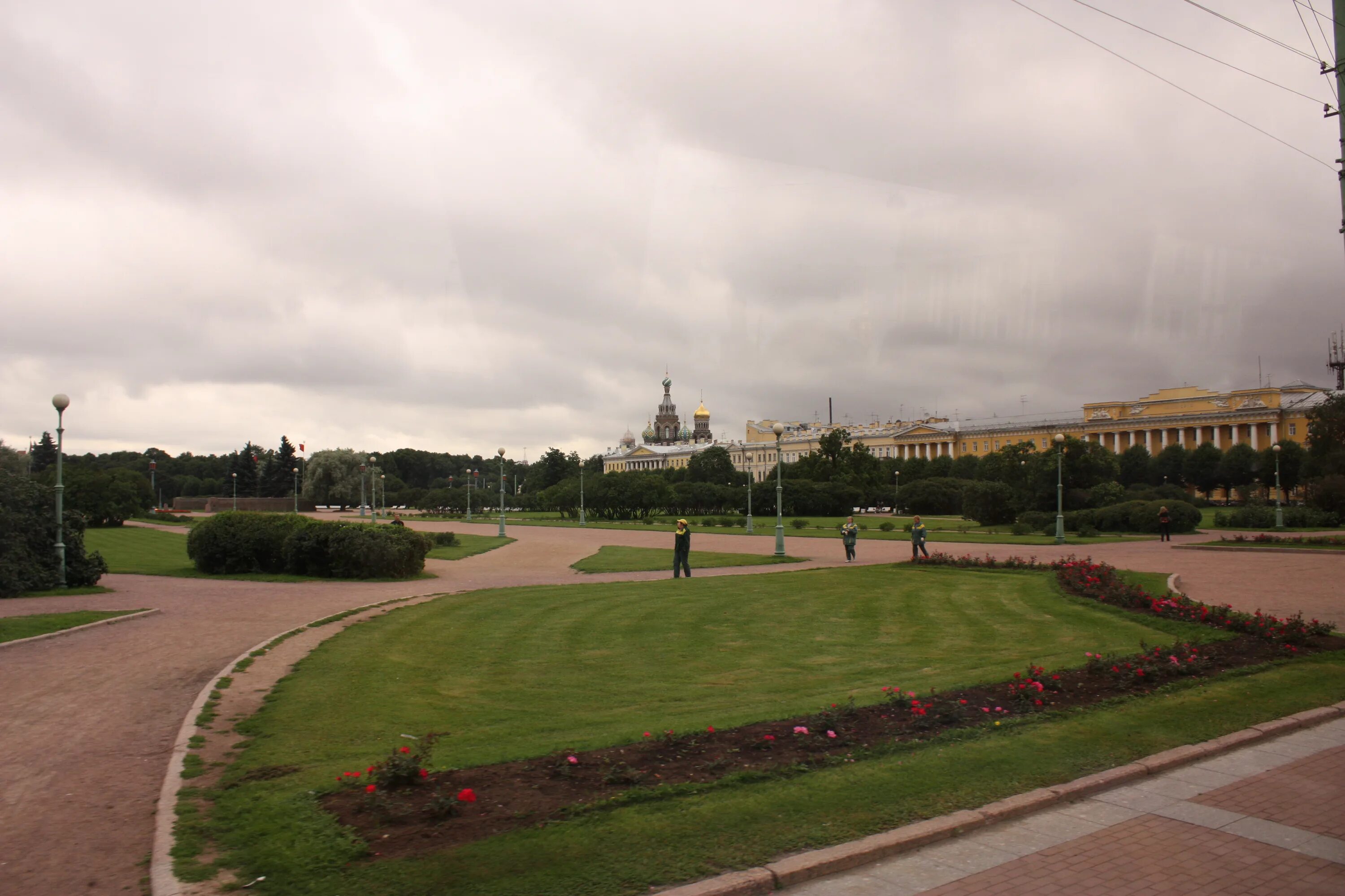 Поле спб для фото File:Saint Petersburg 2009 tourist pictures 0052.JPG - Wikimedia Commons