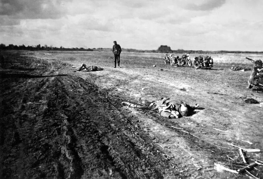 Поле война фото Фото@Mail.Ru: : Ужасы Великой Отечественной войн