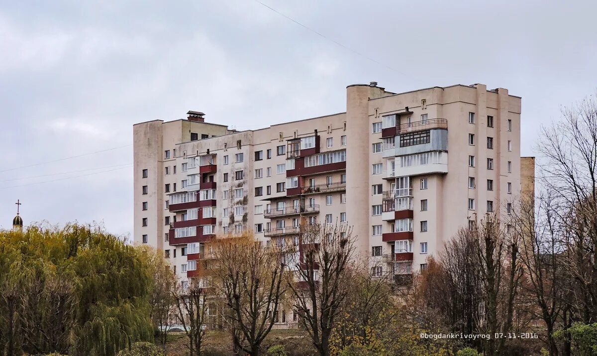 Купить 4-комнатную квартиру в Степной на улице Молодежная - База недвижимости Го