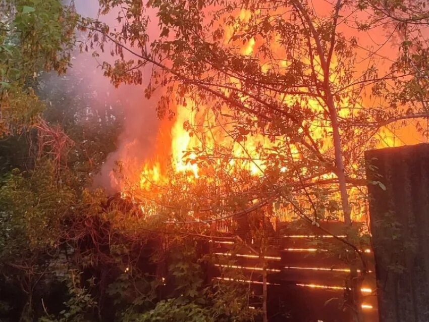 Полет воронеж микрорайон сомово фото Горящие гаражи запечатлели на видео в воронежском микрорайоне Сомово