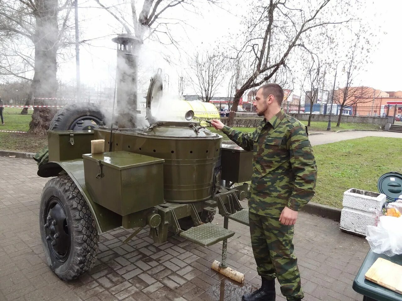 Полевая кухня фото Полевая кухня для военно-патриотического мероприятия МЧС России от 25 марта 2018