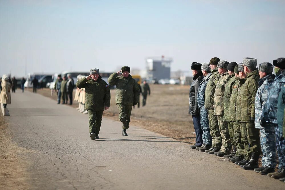 Полигон прудбой волгоградская область фото Андрей Бочаров наградил участников полевых сборов на Прудбое