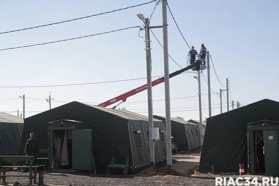 Полигон прудбой волгоградская область фото Андрей Бочаров посетил учебный центр для мобилизованных на полигоне Прудбой