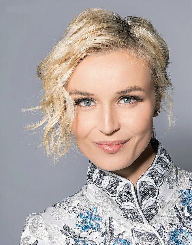 Полина гагарина биография личная фото МХТ им. А. П. Чехова: Polina Gagarina