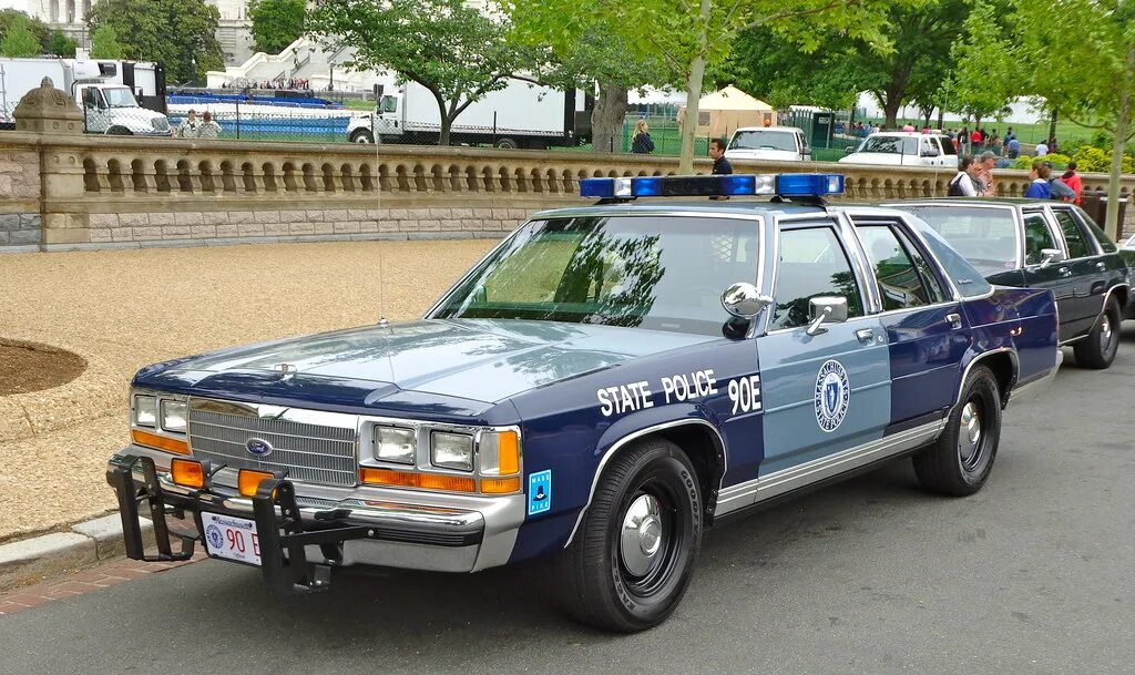 Полицейский автомобиль фото Massachusetts State Police Massachusetts State Police Ford. Flickr