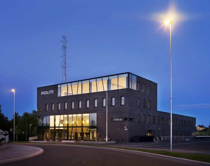 Полицейский участок фото снаружи Gallery of Hamar Police Station / Filter Arkitekter + LPO - 2 Police station, Po