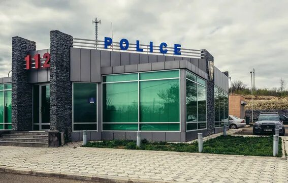 Полицейский участок фото снаружи Police Station Изображения: просматривайте стоковые фотографии, векторные изобра