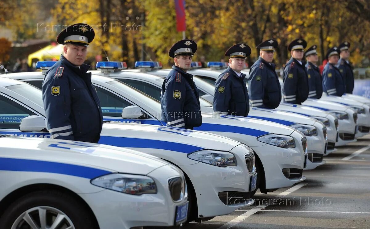 Полиция мвд россии фото Участники первого спортивного праздника московской полиции, посвященного Дню сот