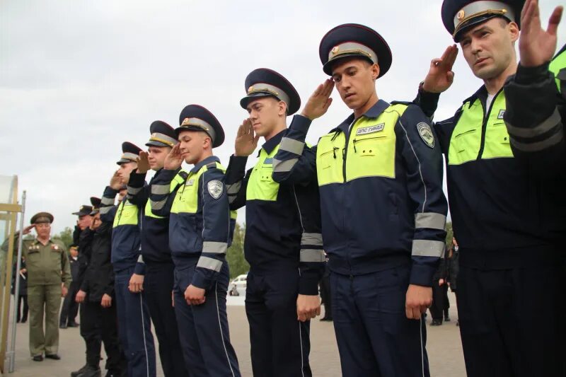 Полиция набережные челны фото Полицейские Набережных Челнов зажгли свечи в память о погибших в Великой Отечест