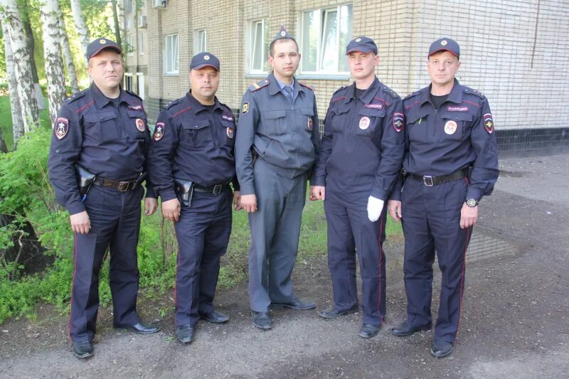 Полиция набережные челны фото Private security officers rescued from fire residents of a hostel in Naberezhnye