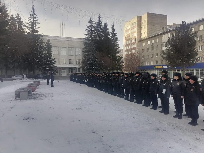 Полиция новосибирск фото В Новосибирске полицейские провели профилактическое мероприятие "Улица"