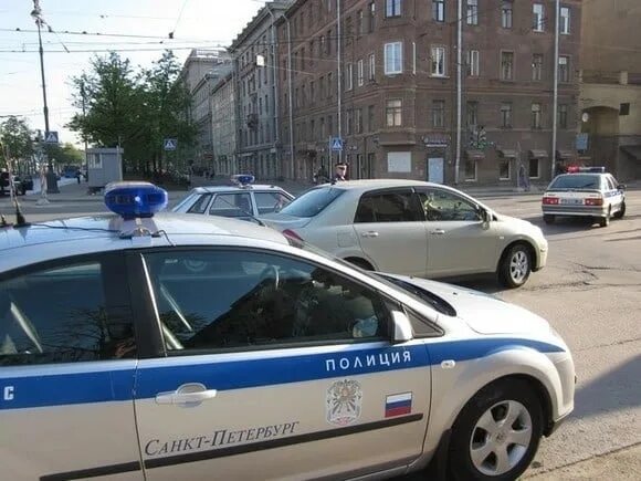 Полиция санкт петербург фото Drunk unknown hit a woman and stole a foreign car on Zamshin The husband of the 