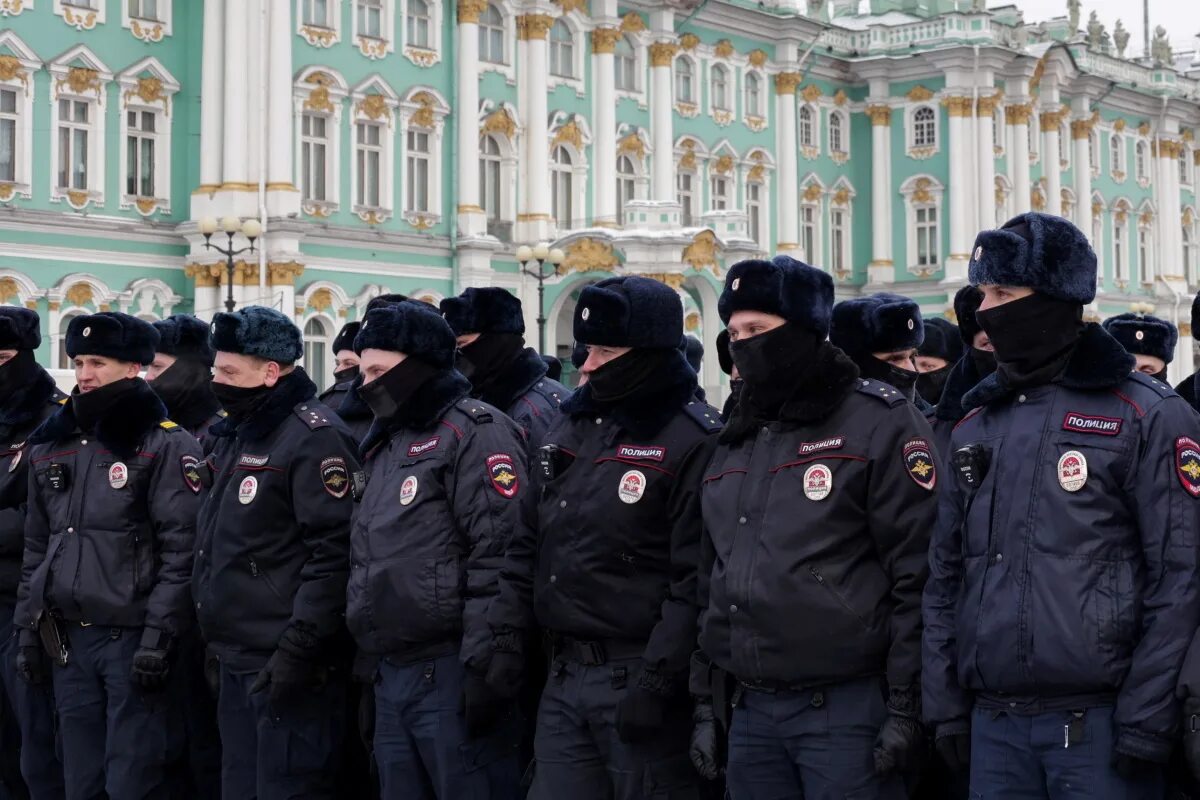 Полиция спб фото Служащие спецполка полиции в Петербурге получили награды - АБН 24