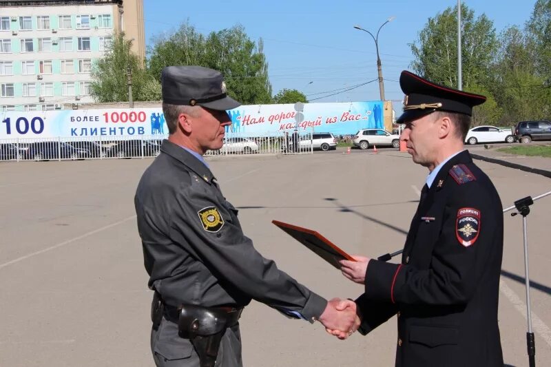 Полиция тамбов фото Открытый гарнизонный строевой смотр