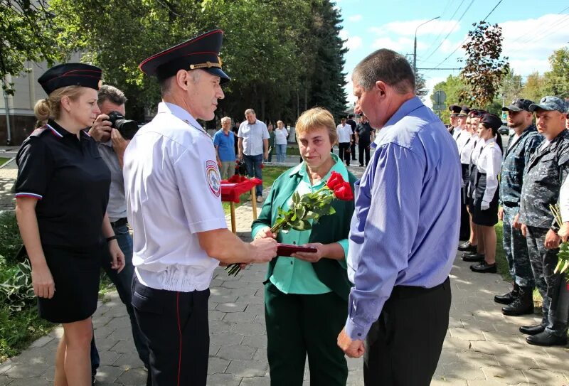 Полиция в туле на косой горе фото В Туле вручили ордена Мужества (посмертно) семьям полицейских, погибших при выпо