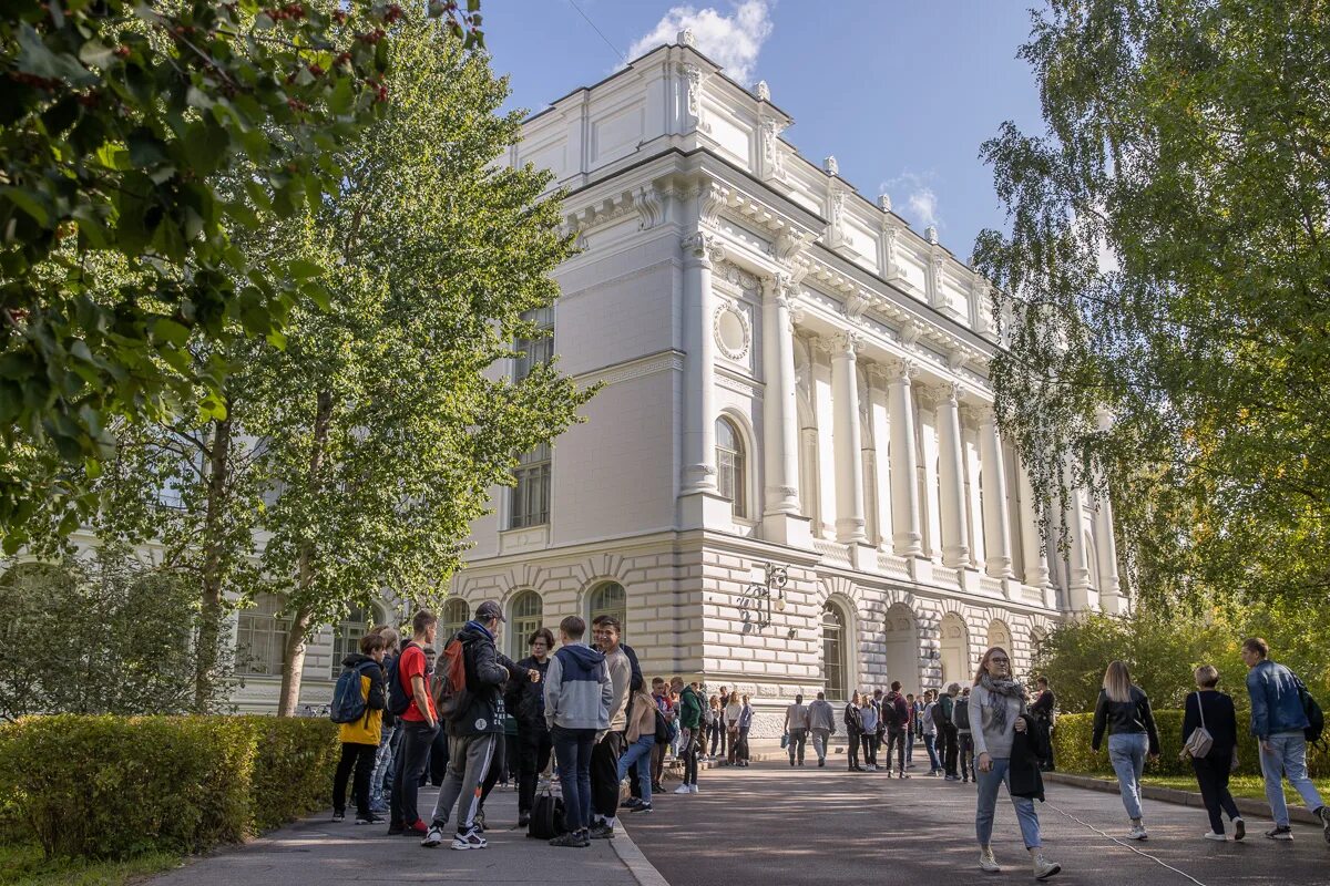 Политех спб фото Экскурсия для абитуриентов по Политехническому университету