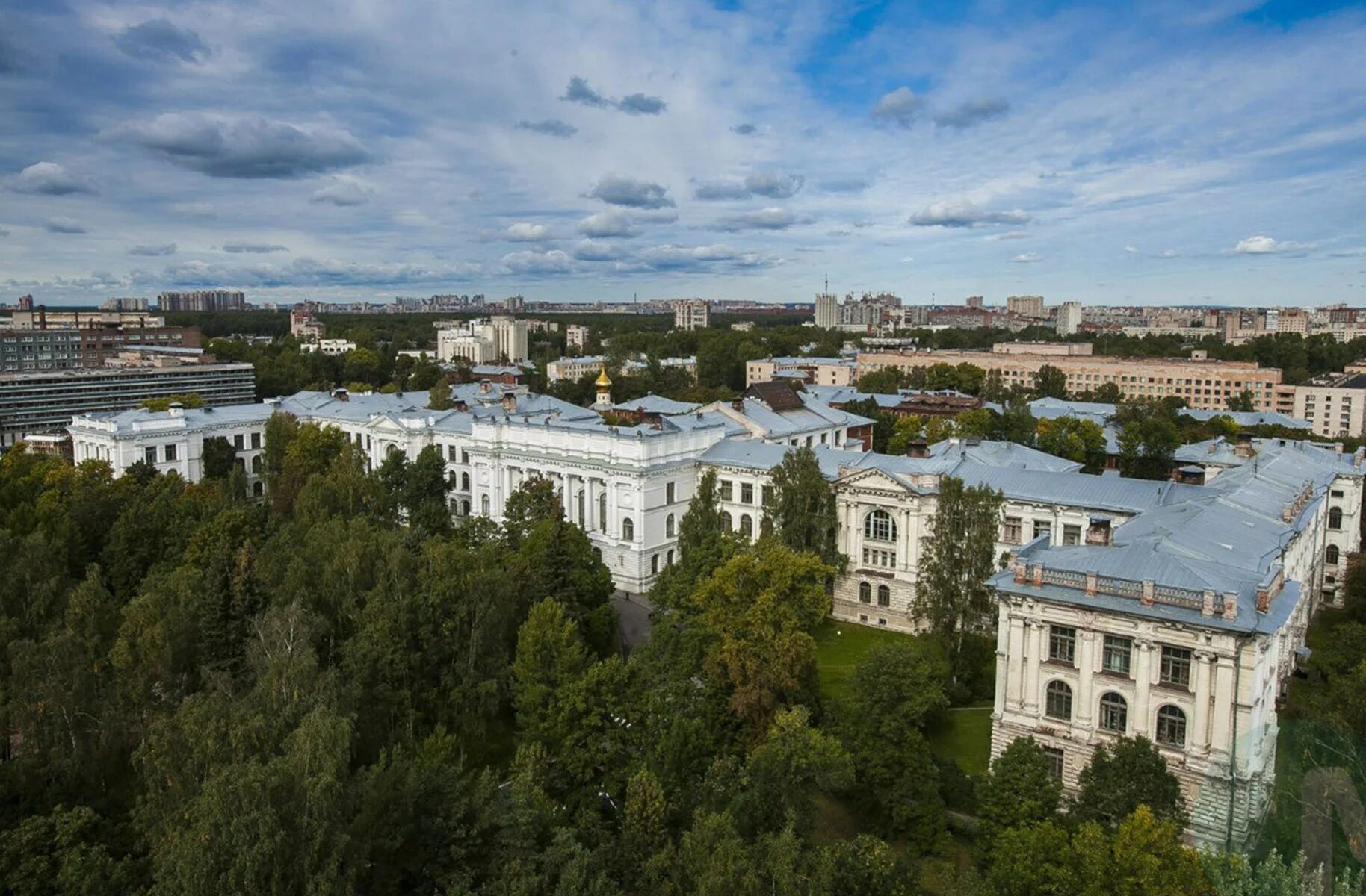 Политехнический спб фото Политех в тройке лидеров по количеству абитуриентов среди вузов Санкт-Петербурга