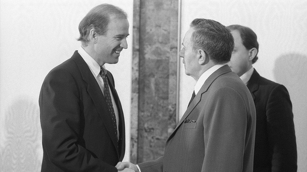 Политики ссср фото Back in the USSR: Don’t tell Russiagaters, but Biden visited Moscow eight years 