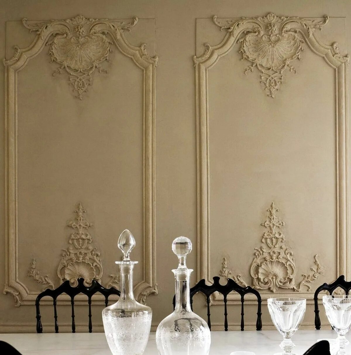 Полиуретан на стену декор Alvin Grassi design studio Milano Apartment in paris, Wall molding, French decor