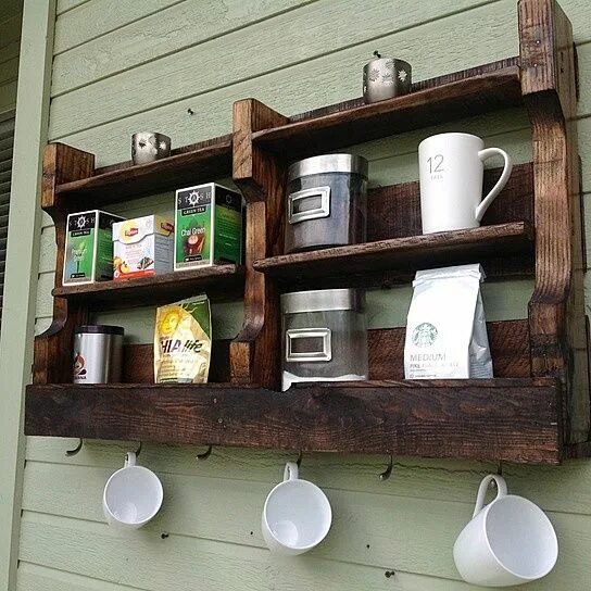 Полка для кружек деревянная фото Coffee/tea bar from (del)HutsonDesigns #coffee #coffeebar #opensky Diy coffee ba