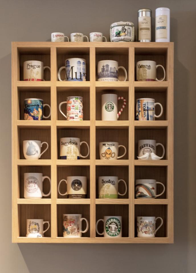 Полка для кружек деревянная фото Mug storage Apartamentos modernos, Idéias de decoração de cozinha, Design de cas