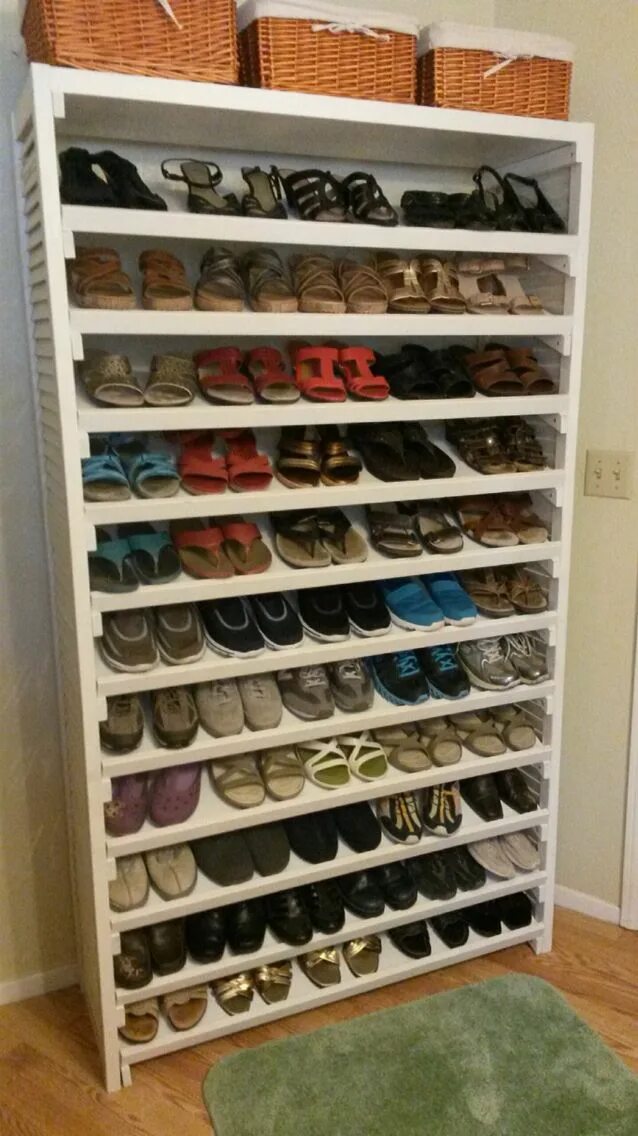 Полка для обуви своими руками фото This is a shoe rack my father built for my mother. Shoe rack closet, Diy shoe ra