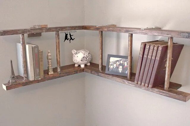 Полка самоделка Old Ladders Repurposed As Home Decor Bookshelves diy, Old ladder, Antique ladder