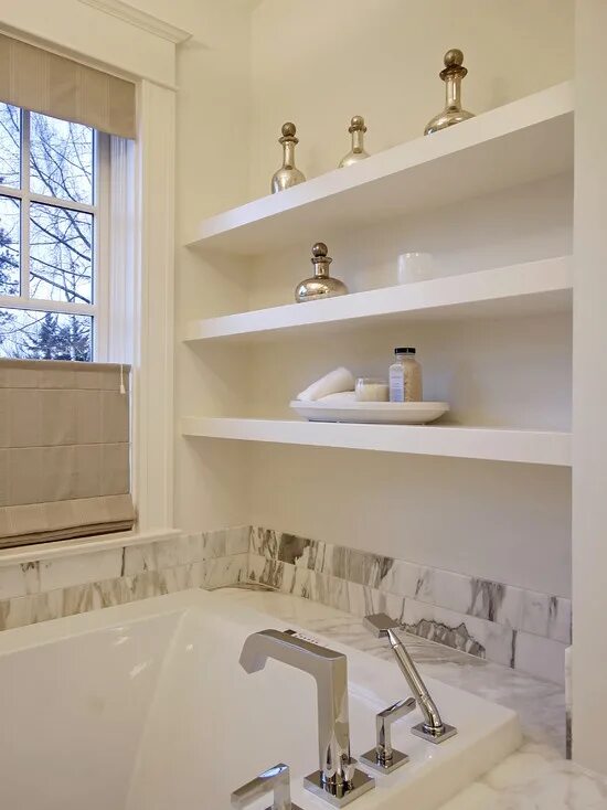 Полка в стене в ванной фото open shelving Bathroom design, Small bathroom, Bathtub remodel